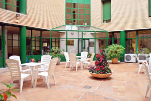 Terraza de la residencia universitaria misioneras de Huesca